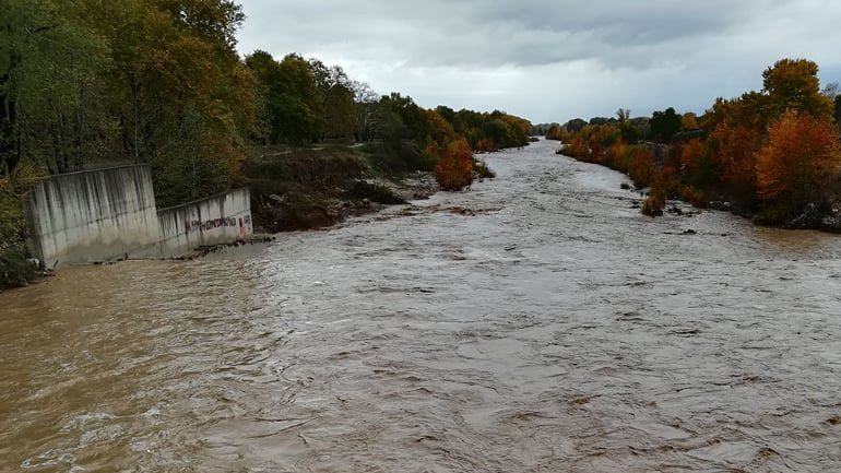 Τρίκαλα: Ανεβαίνει η στάθμη του Πηνειού λόγω κακοκαιρίας Τρίκαλα: Ανεβαίνει η στάθμη του Πηνειού λόγω κακοκαιρίας