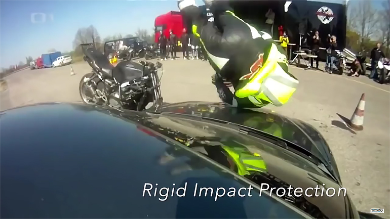 Ένας αερόσακος για τους οδηγούς δικύκλων