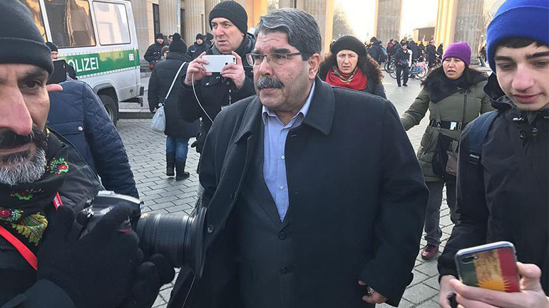 Τουρκία: Οι αρχές ζητούν από τη Γερμανία την έκδοση του πρώην ηγέτη των Κούρδων της Συρίας