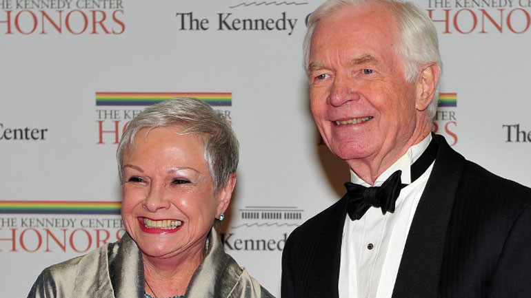 ΗΠΑ: Ο ρεπουμπλικάνος γερουσιαστής Θαντ Κόχραν ανακοίνωσε την παραίτησή του