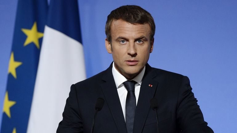 Ο Μακρόν ζητεί την κατάργηση των μικρών ποινών και την ενίσχυση των εναλλακτικών