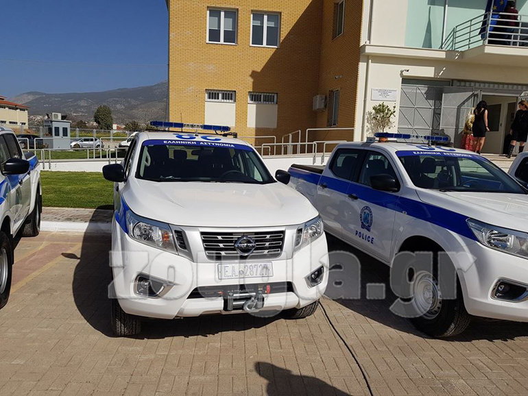 Τα 'αγροτικά' διαθέτουν και τον απαραίτητο εξοπλισμό για να μπορούν να αντεπεξέρχονται στις δυσκολίες... 