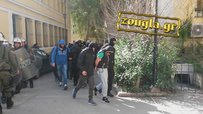 Στον εισαγγελέα οι ακροδεξιοί που συνελήφθησαν κατά τη διάρκεια επιχείρησης της Αντιτρομοκρατικής