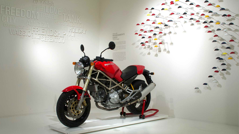 Ducati Monster: Γιορτάζει τα 25 χρόνια του