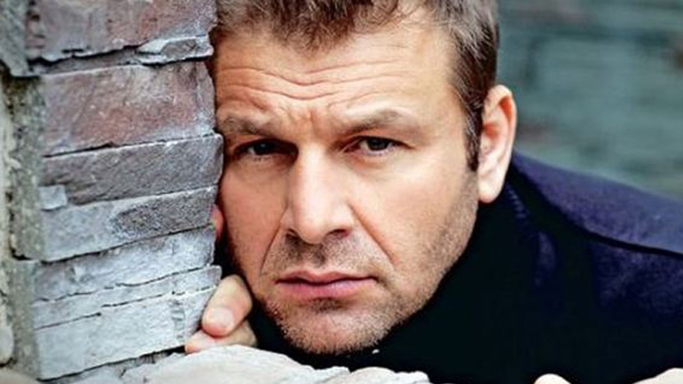 Απόστολος Γκλέτσος: «Την αμοιβή μου από το Τατουάζ τη δίνω στα ιδρύματα»