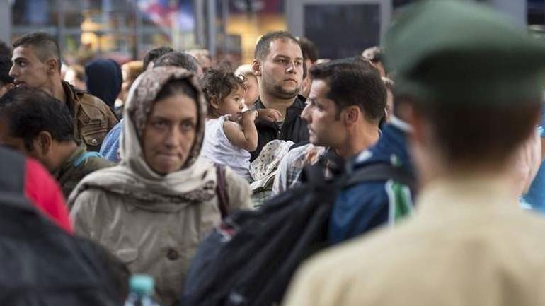 O Αυστριακός υπουργός Εσωτερικών εμμένει στη συνέχιση των συνοριακών ελέγχων