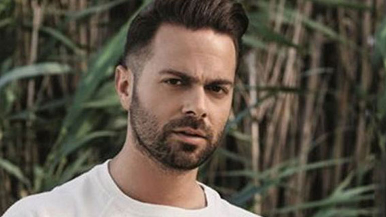 Ηλίας Βρεττός: Το μήνυμα του τραγουδιστή με αφορμή την Ημέρα της Γυναίκας