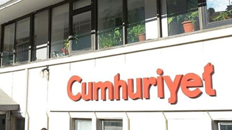 Επανελήφθη η δίκη της Τζουμχουριέτ, η οποία καταγγέλλει την «καταπίεση»