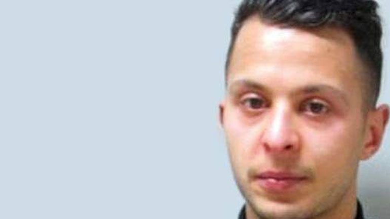 Ο Αμπντεσλάμ μίλησε ενώπιον δικαστή για να απαλλάξει κατηγορούμενο για τις επιθέσεις του Παρισιού