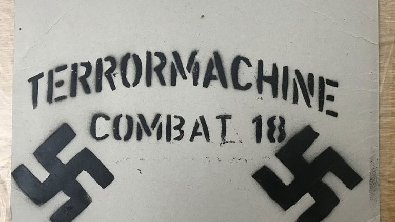 Ελεύθεροι μετά τις απολογίες τους οι 4 από τους 11 συλληφθέντες – Αρνήθηκαν οποιαδήποτε σχέση με την Combat 18 Hellas