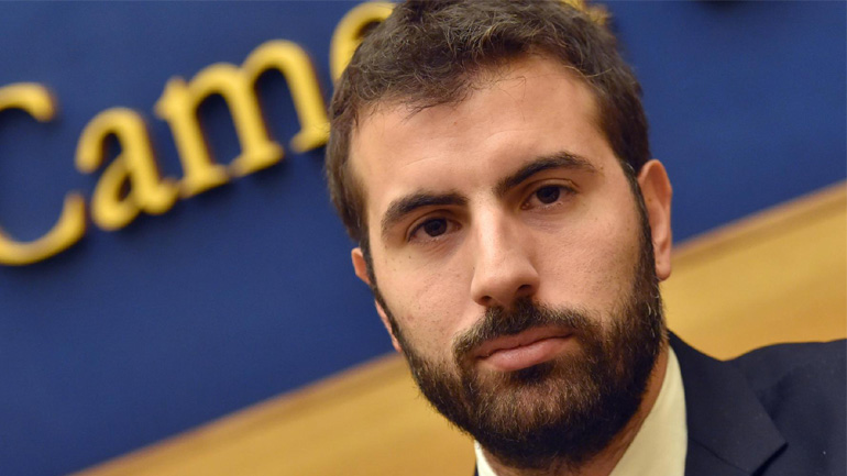 Ιταλία-Παλατσόττο: «Πρέπει να εργασθούμε για κυβέρνηση των Πέντε Αστέρων, της Αριστεράς και της κεντροαριστεράς» Ιταλία-Παλατσόττο: «Πρέπει να εργασθούμε για κυβέρνηση των Πέντε Αστέρων, της Αριστεράς και της κεντροαριστεράς»