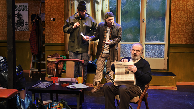 «Η λάμψη μιας ασήμαντης νύχτας» στο θέατρο Επί Κολωνώ