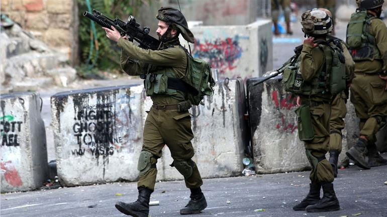 Ένας Παλαιστίνιος σκοτώθηκε από Ισραηλινούς στρατιώτες κατά τη διάρκεια συγκρούσεων στη Δυτική Όχθη