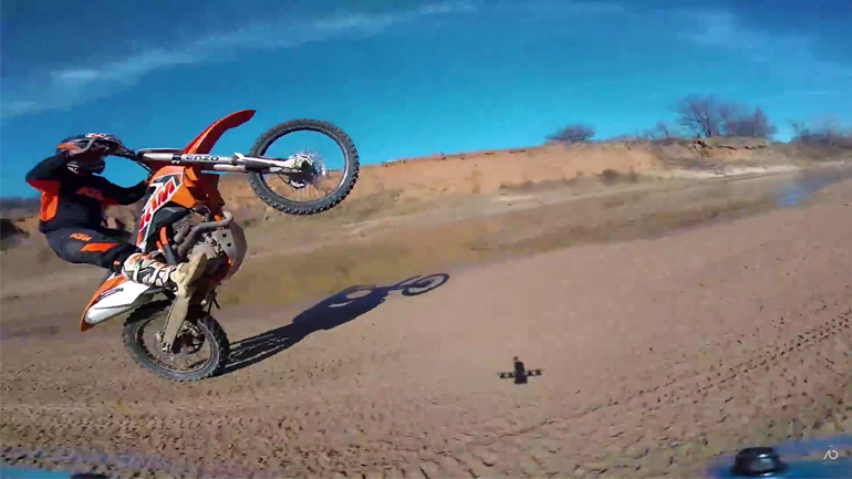Enduro vs Αγωνιστικό drone: Ποιος θα κερδίσει;