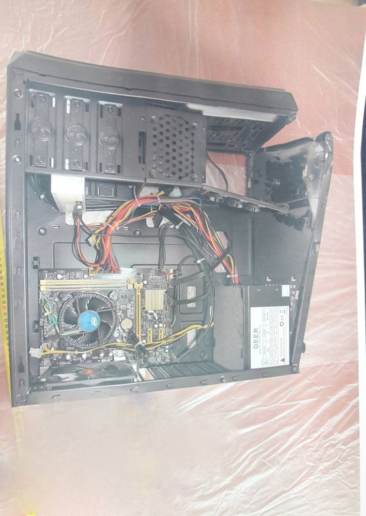 Η φωτογραφία του υπολογιστή που δημοσίευσε ο Ελεύθερος Τύπος