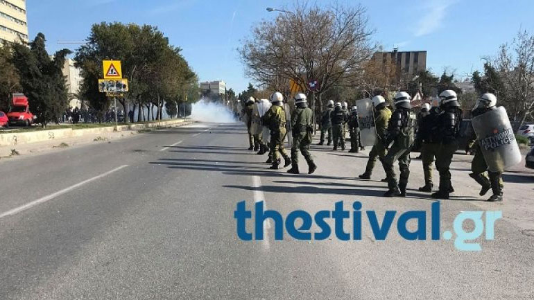 Θεσσαλονίκη: Επεισόδια στην πορεία των οπαδών του ΠΑΟΚ
