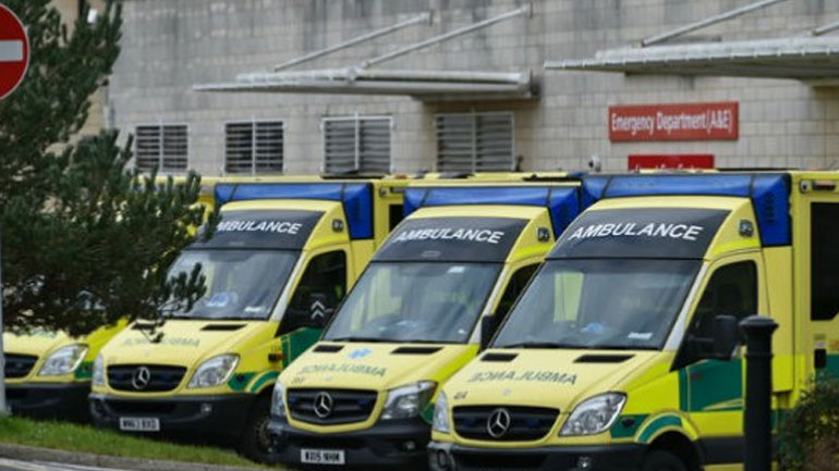 Βρετανία: Δύο άνθρωποι διακομίστηκαν στο νοσοκομείο μετά τον εντοπισμό ύποπτου δέματος στο κοινοβούλιο