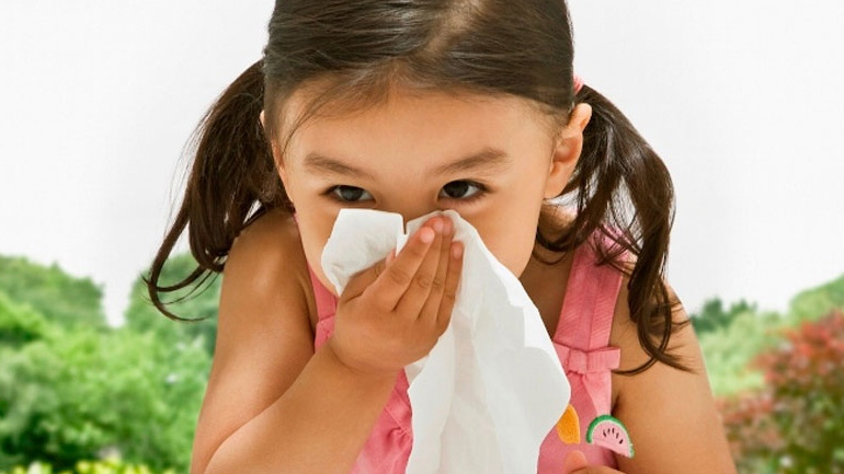 Πώς θα καταλάβω αν το παιδί μου έχει κρύωμα ή αλλεργία