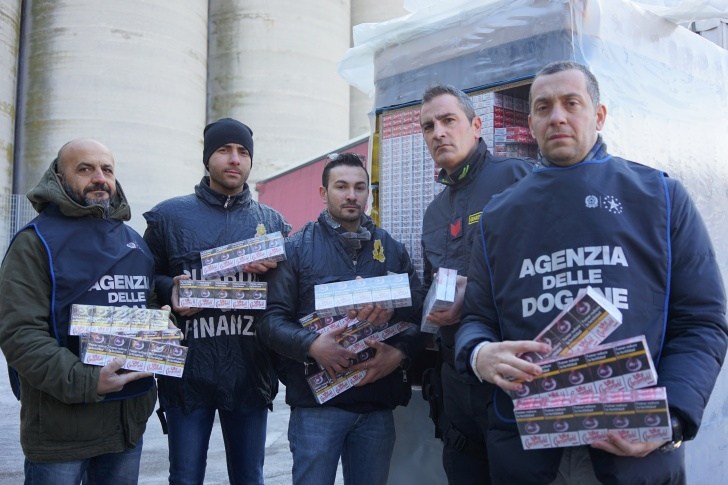 Ανκόνα 25/1/18 ( 5,2 τόνοι λαθραία τσιγάρα από την Ελλάδα)