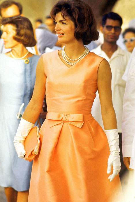 Η Jackie Kennedy με φόρεμα Givenchy