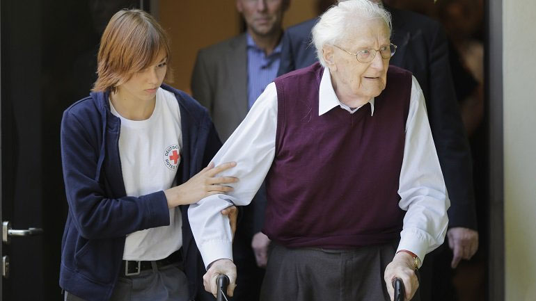 Πέθανε σε ηλικία 96 ετών ο «λογιστής του Άουσβιτς» Όσκαρ Γκρένινγκ