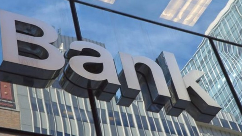 Εκτιμήσεις τραπεζικών στελεχών για τουλάχιστον 25 δισ. ευρώ δάνεια στρατηγικών κακοπληρωτών