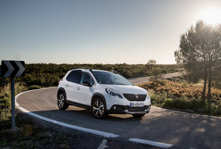 To Peugeot 2008. Για παράδειγμα υπάρχει μεταχειρισμένο 7 μηνών με κινητήρα diesel το οποίο κοστίζει 21.000 και πωλείται 17.000 ευρώ...
