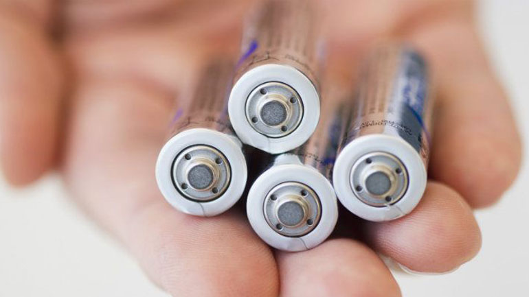 Δημιουργήθηκε η πρώτη επαναφορτιζόμενη μπαταρία πρωτονίων