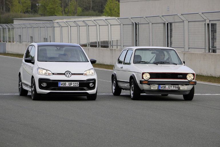 Το πρώτο GTI κυκλοφόρησε στους δρόμους από την VW το 1976