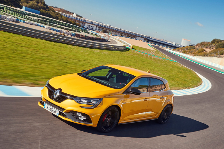 Τα Renault Megane GT και R.S εφοδιάζονται με ενεργό σύστημα τετραδιεύθυνσης