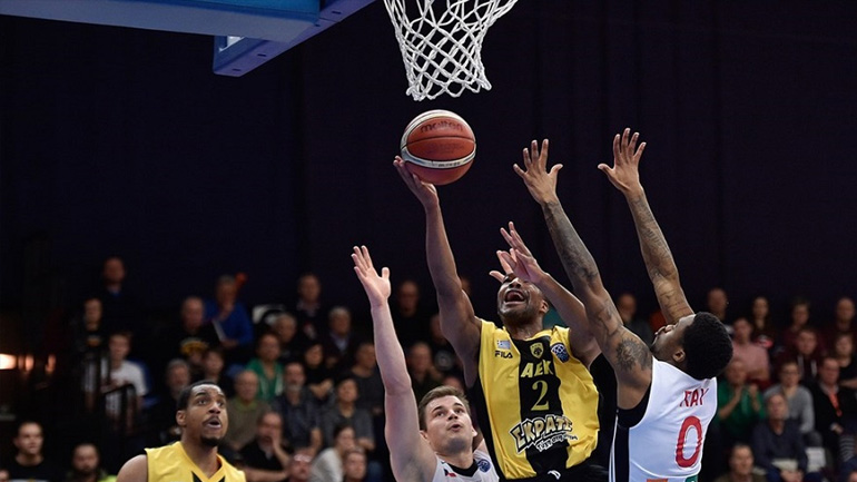 Μεγάλη νίκη-πρόκριση για την ΑΕΚ στην Τσεχία