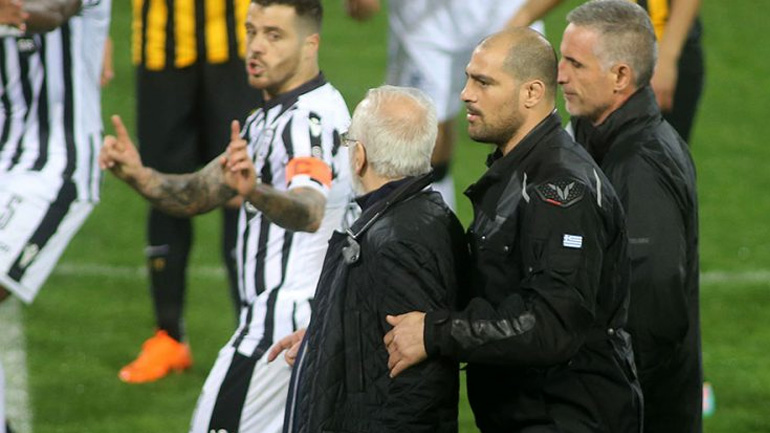 Στο πλευρό του Ιβάν Σαββίδη οι παίκτες του ΠΑΟΚ