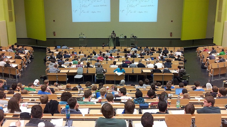 Ξεκινούν οι ηλεκτρονικές αιτήσεις για τις μετεγγραφές αδελφών στα πανεπιστήμια