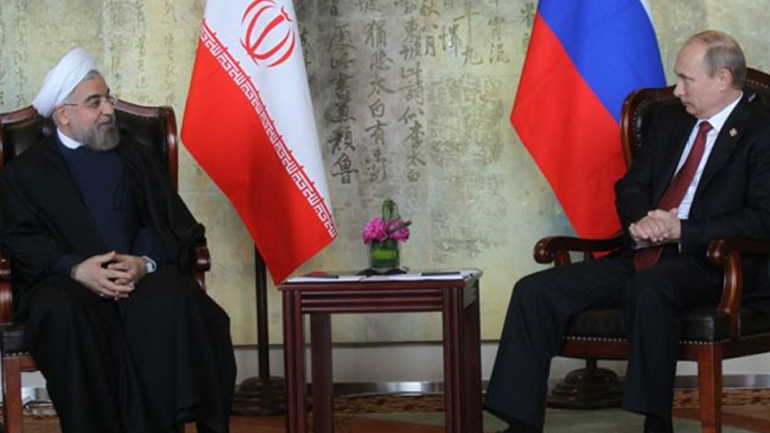 Ιράν: Τεχεράνη και Μόσχα υπέγραψαν συμφωνία για την εκμετάλλευση δύο κοιτασμάτων πετρελαίου