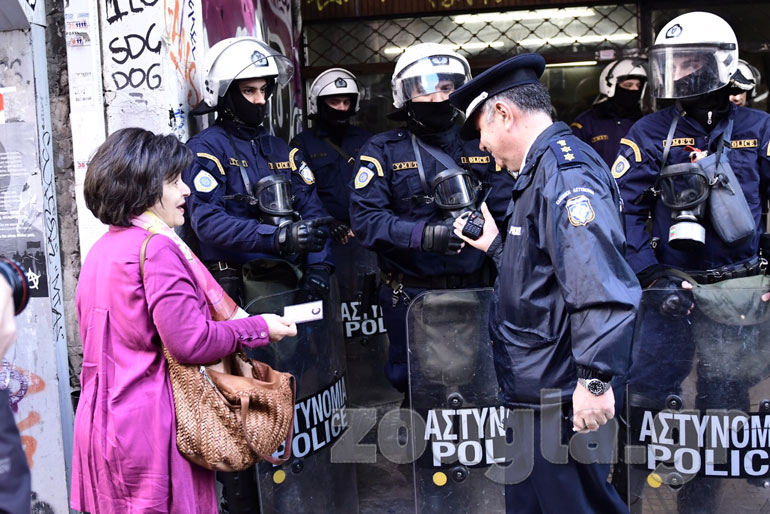 Ισχυρές αστυνομικές δυνάμεις βρίσκονται στο σημείο