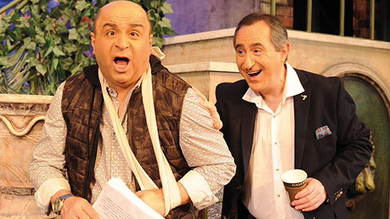 «Black Friday και 13» με τον Μάρκο Σεφερλή στο θέατρο «Περοκέ»