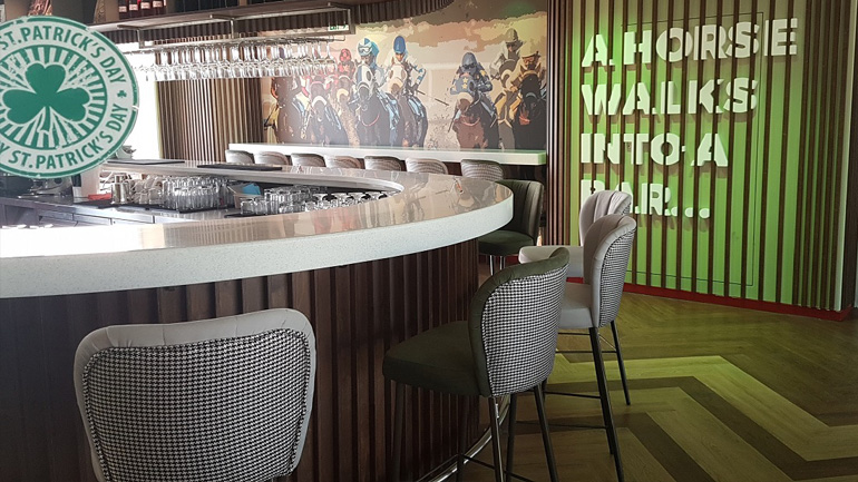 «St. Patrick’s day» στον Ιππόδρομο: Δυνατές αναμετρήσεις και ιρλανδική γιορτή στο Μαρκόπουλο