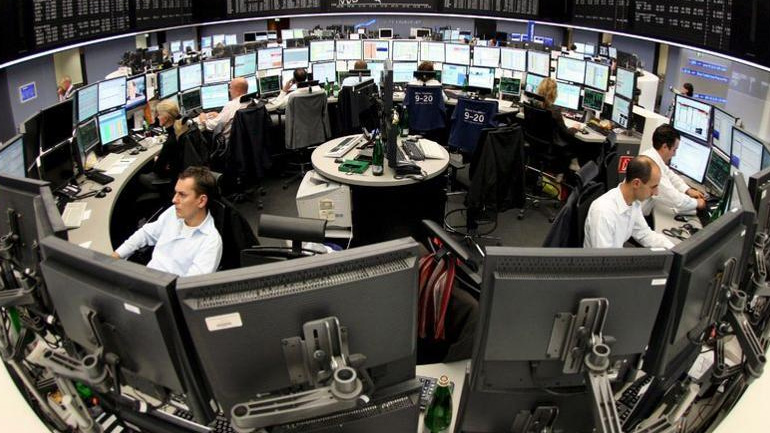 Με θετικά πρόσημα ξεκίνησαν οι συναλλαγές στις ευρωαγορές – Οριακή άνοδος για το ευρώ