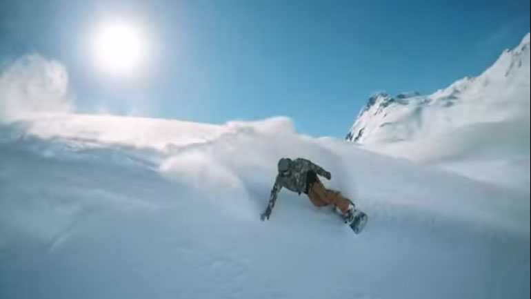 Φαντασμαγορικό θέαμα αγώνων snowboard