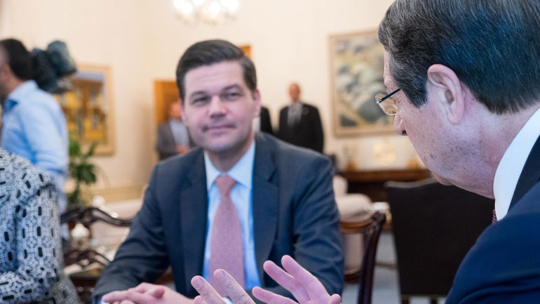 Στην Κύπρο ο υφυπ. Εξωτερικών των ΗΠΑ: Επιθυμία μας η λύση του Κυπριακού