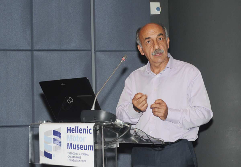 Σύμφωνα με την οδηγό αγώνων, ο πρόεδρος της Ομοσπονδίας Μηχανοκίνητου Αθλητιμού Δημήτρης Μιχελακάκης δεν έχει γνώσεις, δεν έχει όραμα, το έχει κάνει επιχείρηση, είναι άσχετος και είναι επικίνδυνος για το χώρο