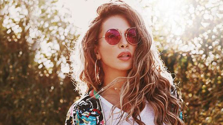 Η Ελένη Χατζίδου επισκέφτηκε τον πλαστικό της και υπάρχει φωτό-ντοκουμέντο!