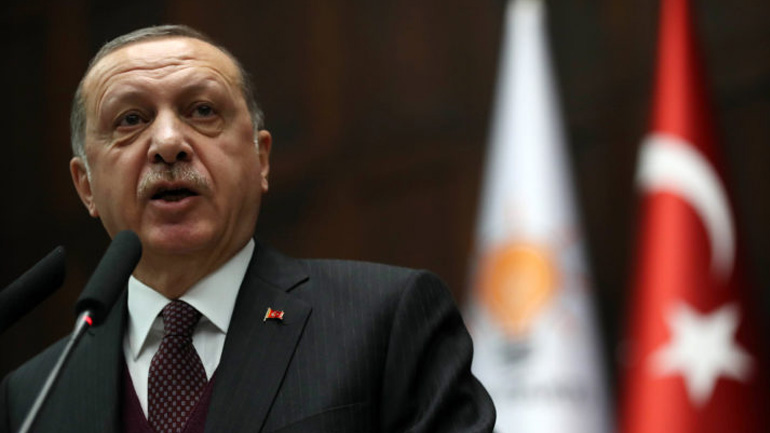 Ερντογάν-Συρία: «Αν θέλουν οι ΗΠΑ να συνεργαστούμε, να αποσύρουν τους μαχητές ανατολικά του Ευφράτη»