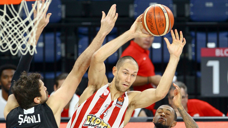 Ενοχλήσεις στον τετρακέφαλο ο Κιμ Τιλί