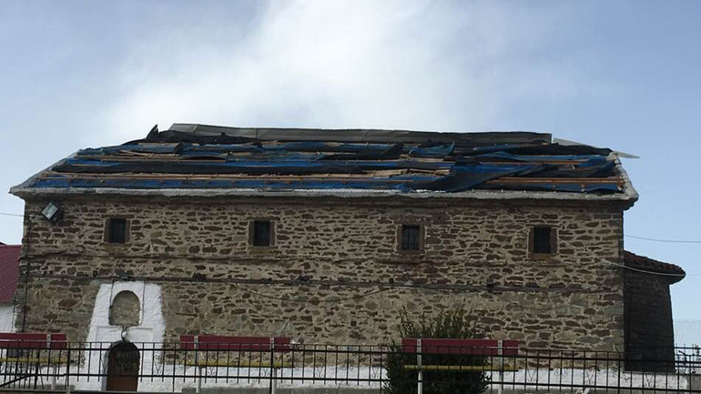 Γρεβενά: Καταστροφές από τους ισχυρούς ανέμους στο Δήμο Δεσκάτης