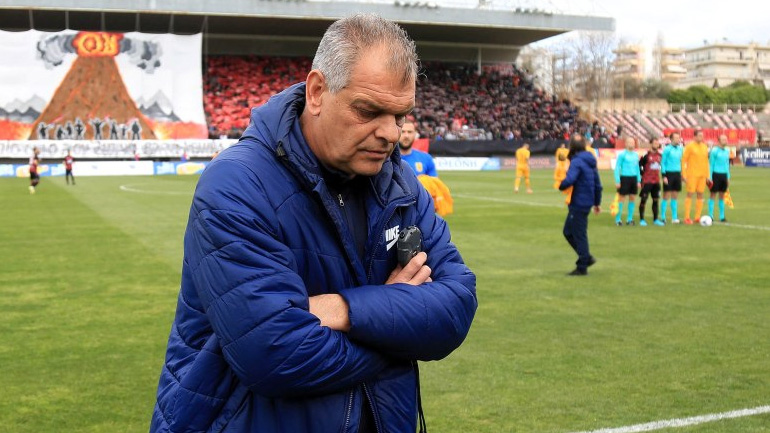 Δέχθηκε ποτήρι με καφέ ο προπονητής του Άρη