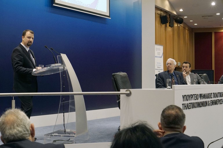 Ο Βασίλης Μαγκλάρας κατά την παρουσίαση του διοικητικού συμβουλίου του νεοσύστατου Οργανισμού