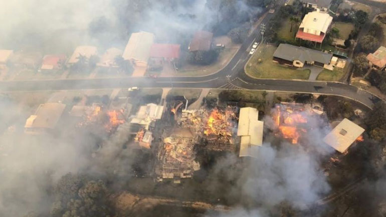 Αυστραλία: Τεράστιες καταστροφές σε παραθαλάσσια πόλη εξαιτίας πυρκαγιάς
