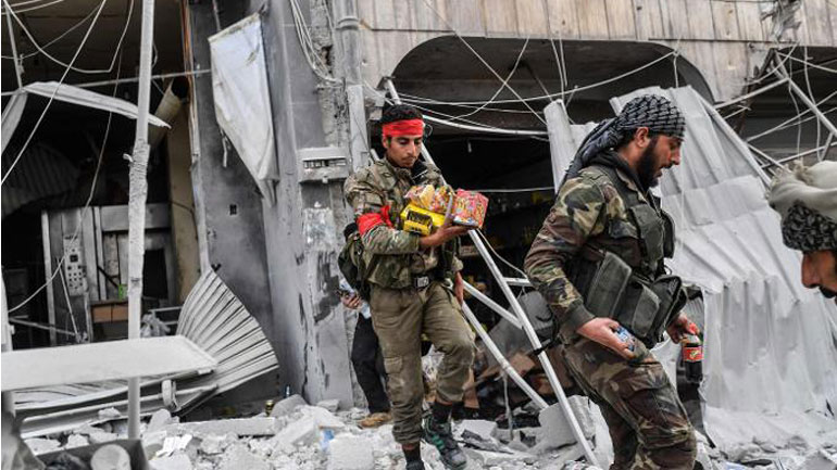 Αφρίν: Εικόνες λεηλασίας και πλιάτσικου από Σύρους αντάρτες