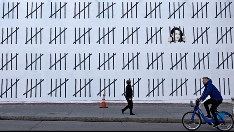 Ο Banksy, για τη φυλακισμένη Ζέχρα Ντογάν